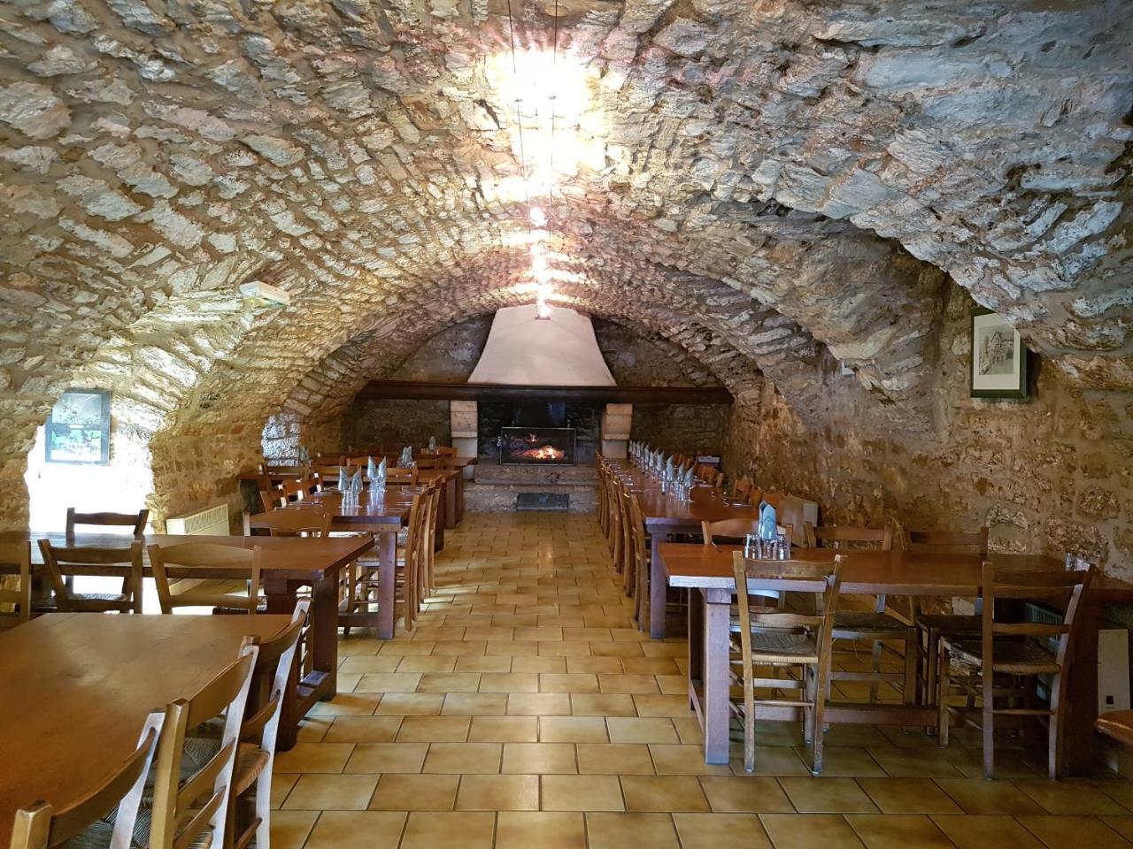 Auberge Du Chanet Hures-la-Parade Exterior photo