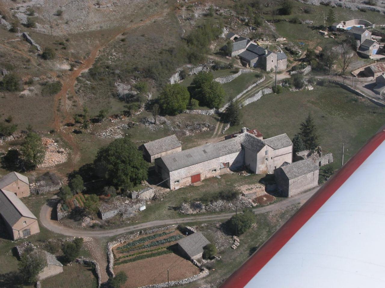 Auberge Du Chanet Hures-la-Parade Exterior photo